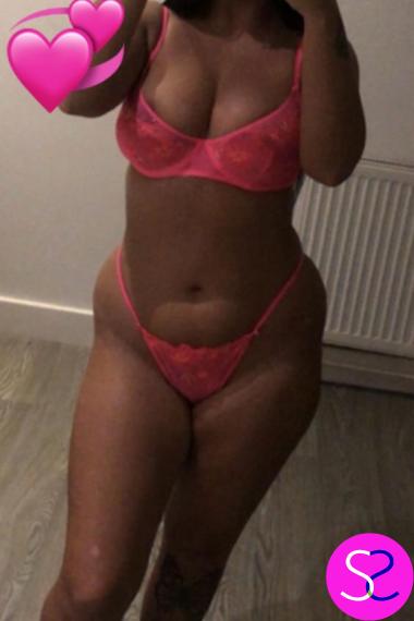 Stunning Busty Brunette Escort Available For Manchester Outcalls - 0161 798 6769